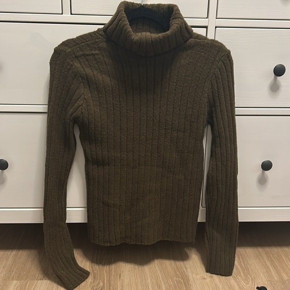 Green knit sweater - Picture 2 of 4